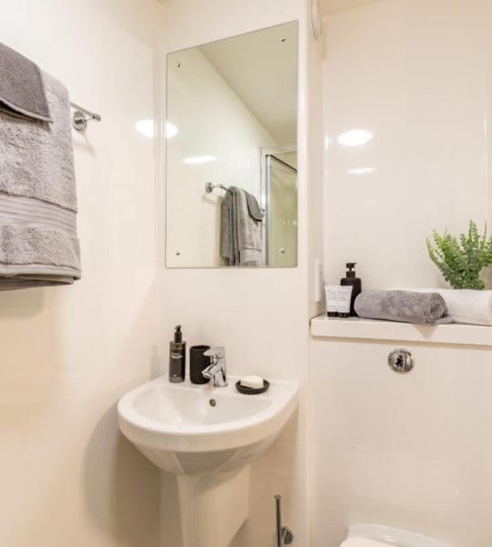 Newton Court Newcastle Ensuite Rooms Ньюкасл-апон-Тайн Экстерьер фото